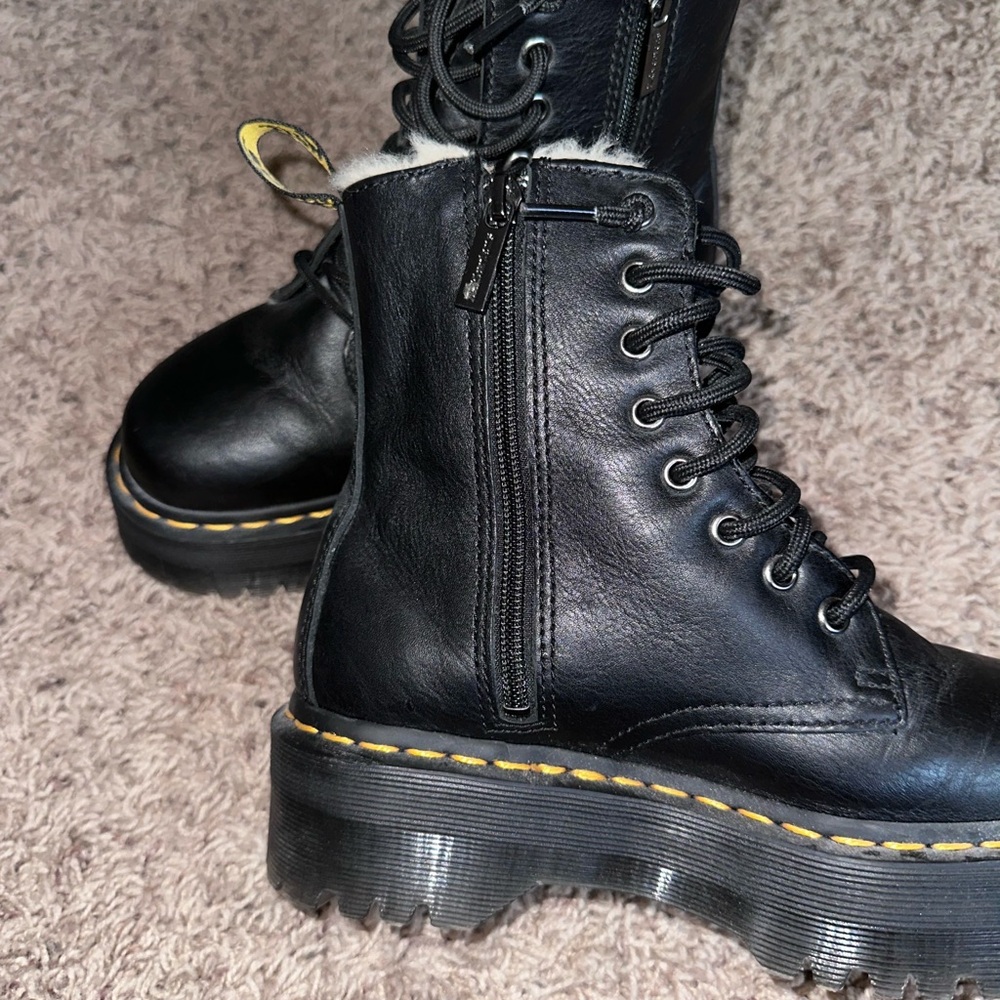 Dr. Marten Women’s Black Leather Fur Lined Winter Boots Jadon Platform - Picture 13 of 14